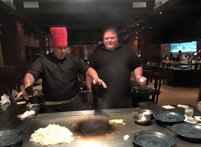 hibachi dinner at RIU Palace in Aruba momtravelhacks.com